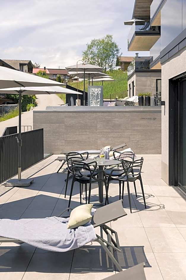 GOING TRIPLE A apartments WEST