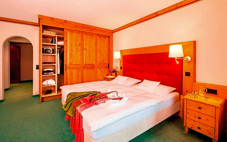 Alpenjuwel Parkhotel Wallgau 4 Sterne Superior Genusshotel mit Spa feinster Kulinarik & Golf Ihr Rückzugsort inmitten der Alpen mit Tradition und Eleganz