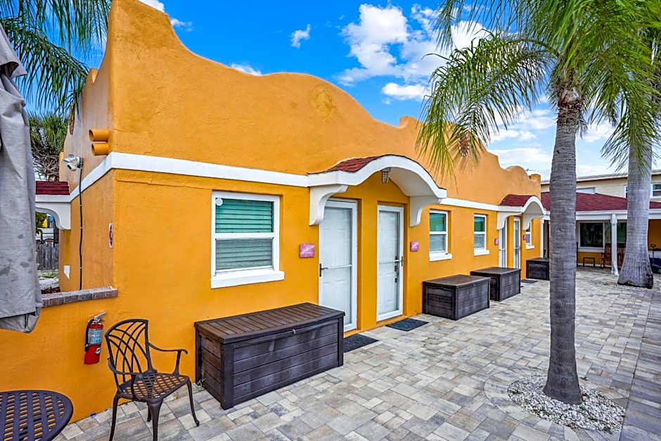 Upham Beach Inn - #2 Studio