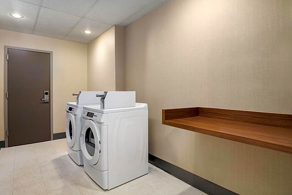 Holiday Inn Express Hotel & Suites Bentonville By IHG