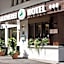 Hotel Falknerei Galina