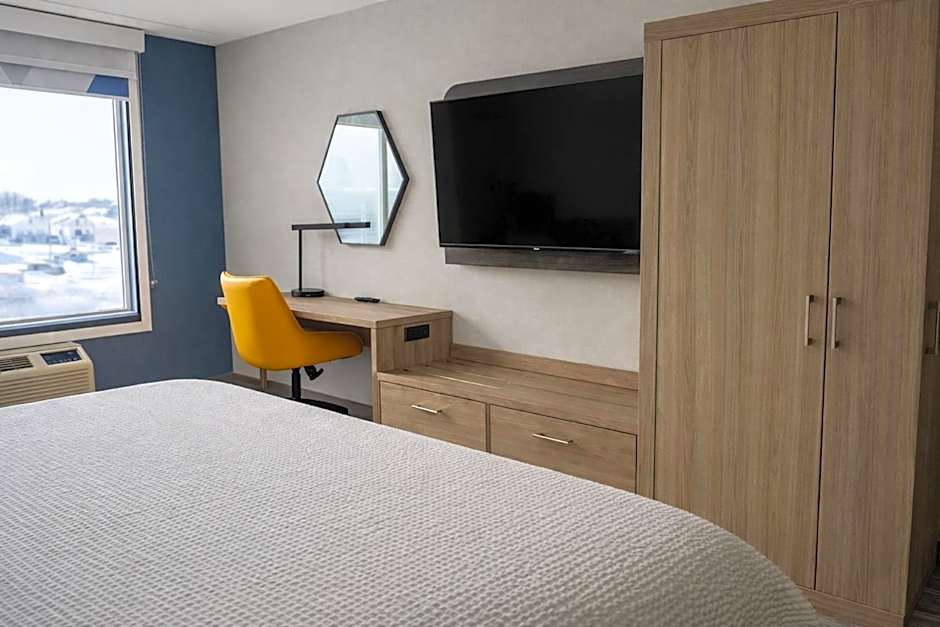 Holiday Inn Express & Suites Timmins by IHG