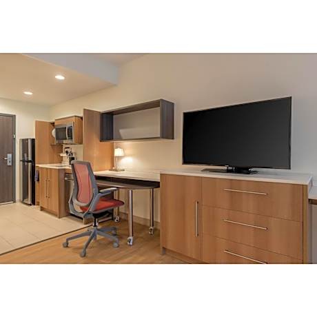 Queen Studio with Two Queen Beds - Non-Smoking