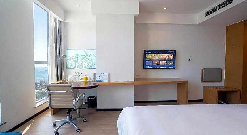 Holiday Inn Express Qingdao West Coast By IHG