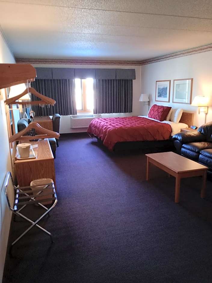 FairBridge Inn & Suites Thorp