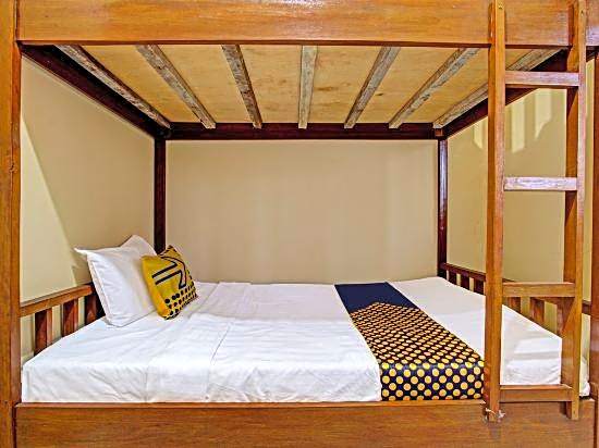 OYO 92806 Penginapan Geby Syariah