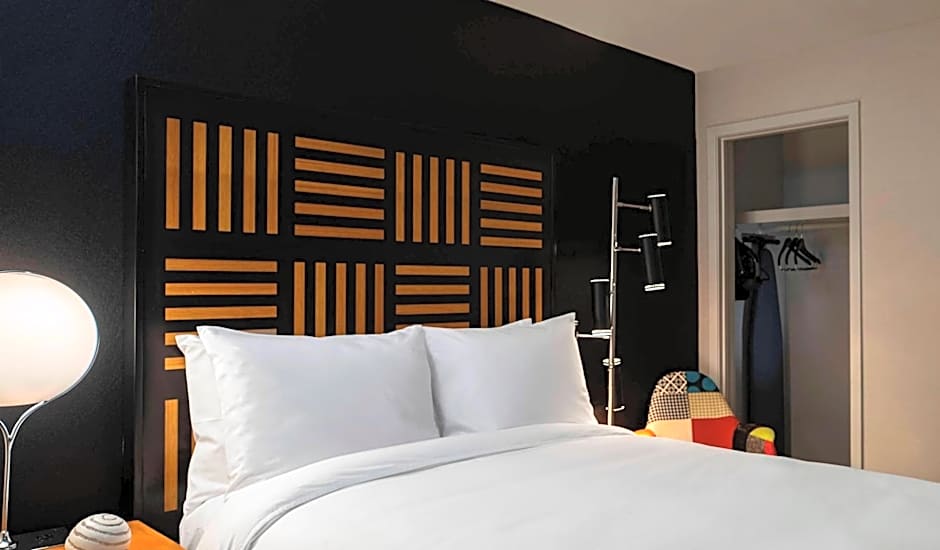 Renaissance Des Moines Savery Hotel