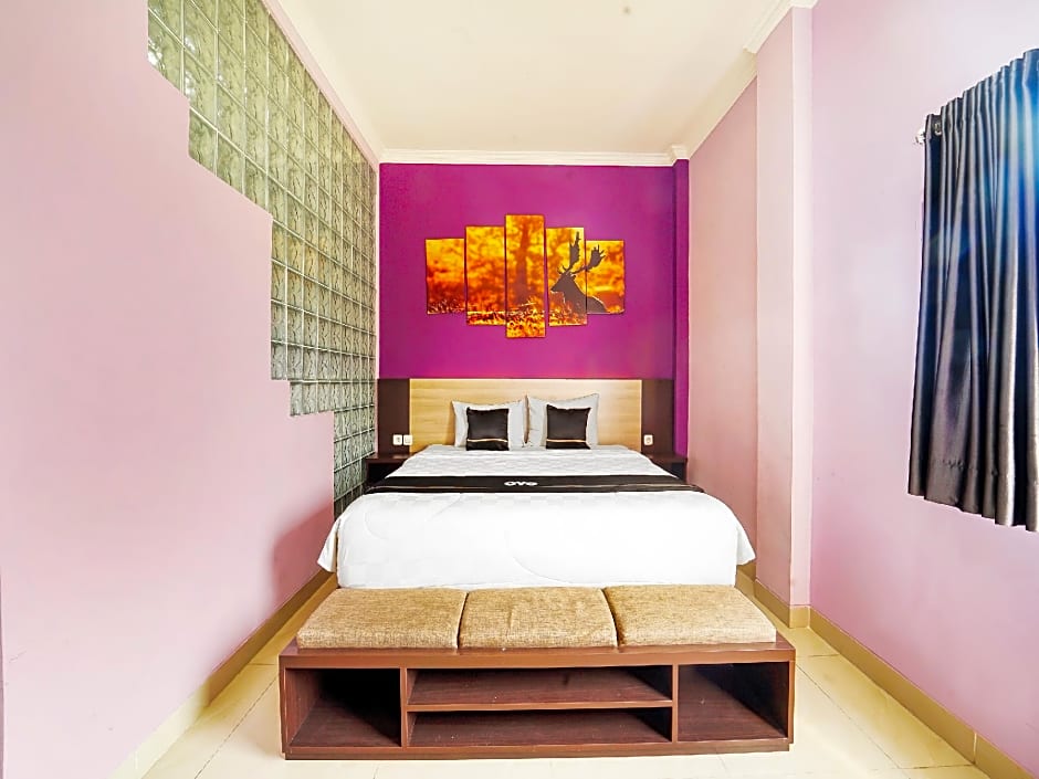 Collection O 91345 Myroom Hotel