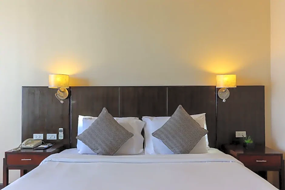 Paseo Premiere Hotel