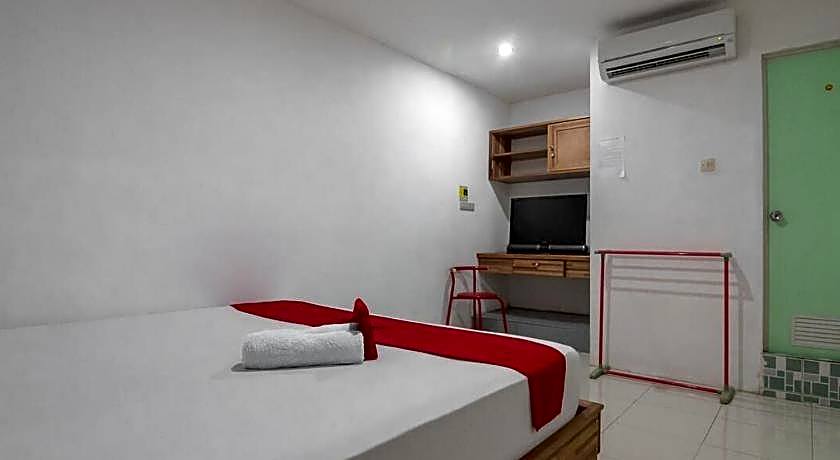RedDoorz near Gajah Mada Pontianak