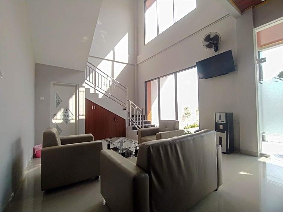 RedDoorz Syariah near Alun Alun Tegal 2