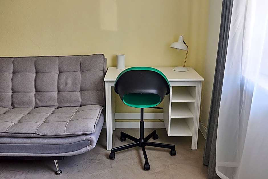 Ljmonade Hostel