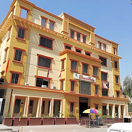 Royal Desert Palm Hotel