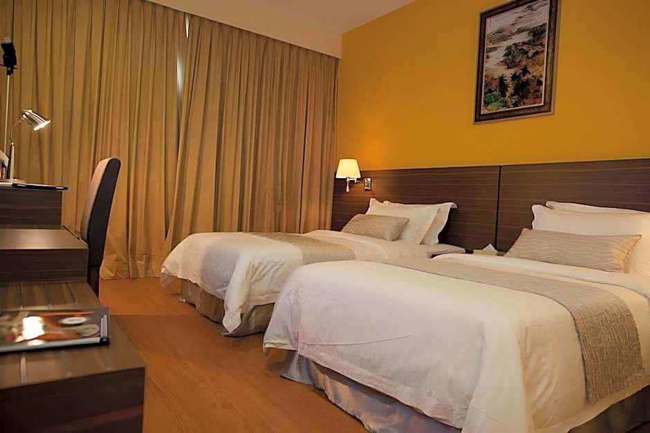 Pine Tree Hotel
