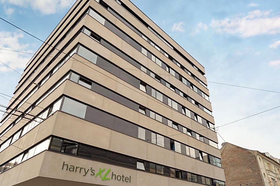 harry's XL Hotel