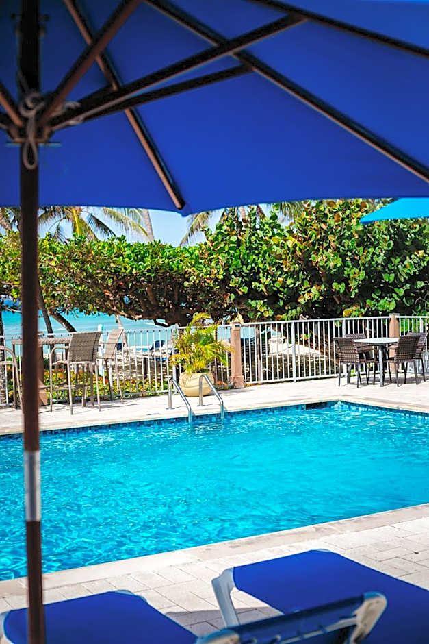 Coconut Court Beach Hotel