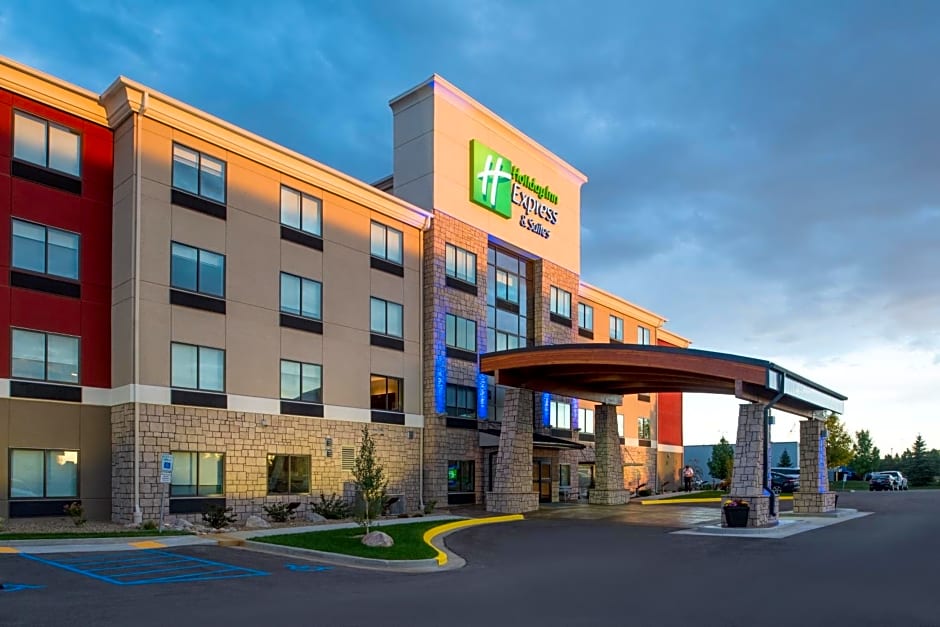 Holiday Inn Express Hotel & Suites Bismarck