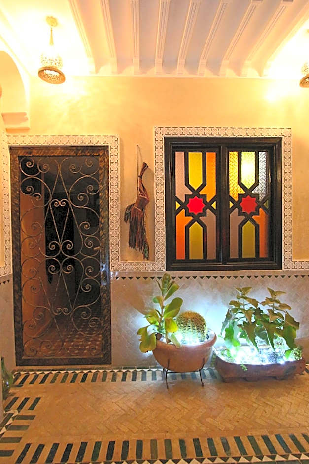 RIAD MAKENE MOUCHKILL