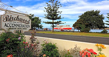 Birchwood on the River - Devonport, Tasmania - Self-Contained and Self-Catering Accommodation