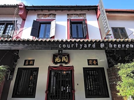 Courtyard At Heeren Boutique Hotel