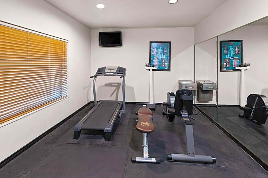 Baymont by Wyndham Houston TX