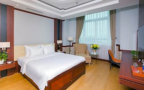 Executive Suite Room with River View