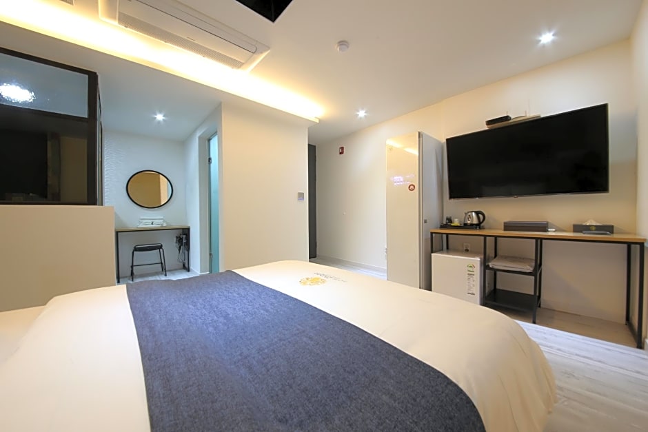 Two Nights Business Hotel