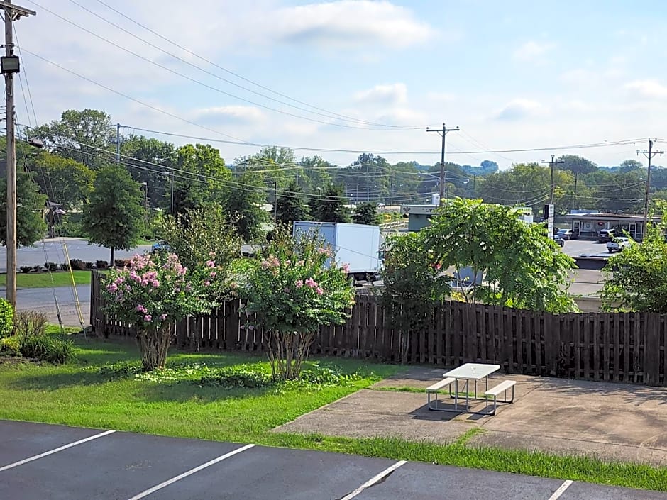 Drakes Creek Inn - formerly The Relax Inn