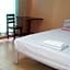 RedDoorz @ D'Little Egg Hostel Pangasinan
