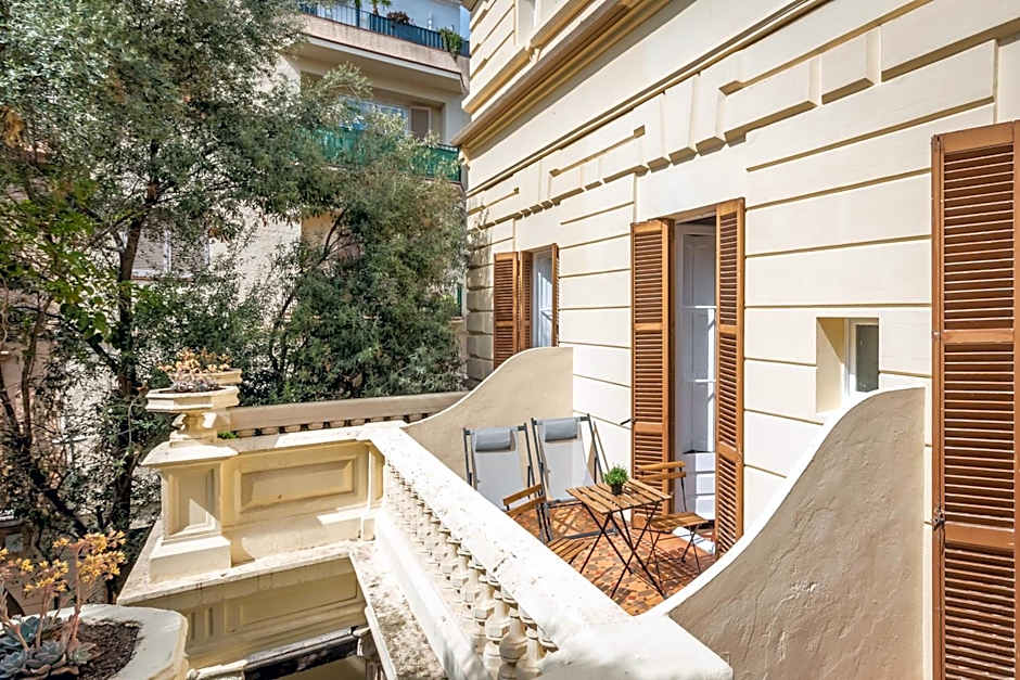 Hotel Medium Romantic