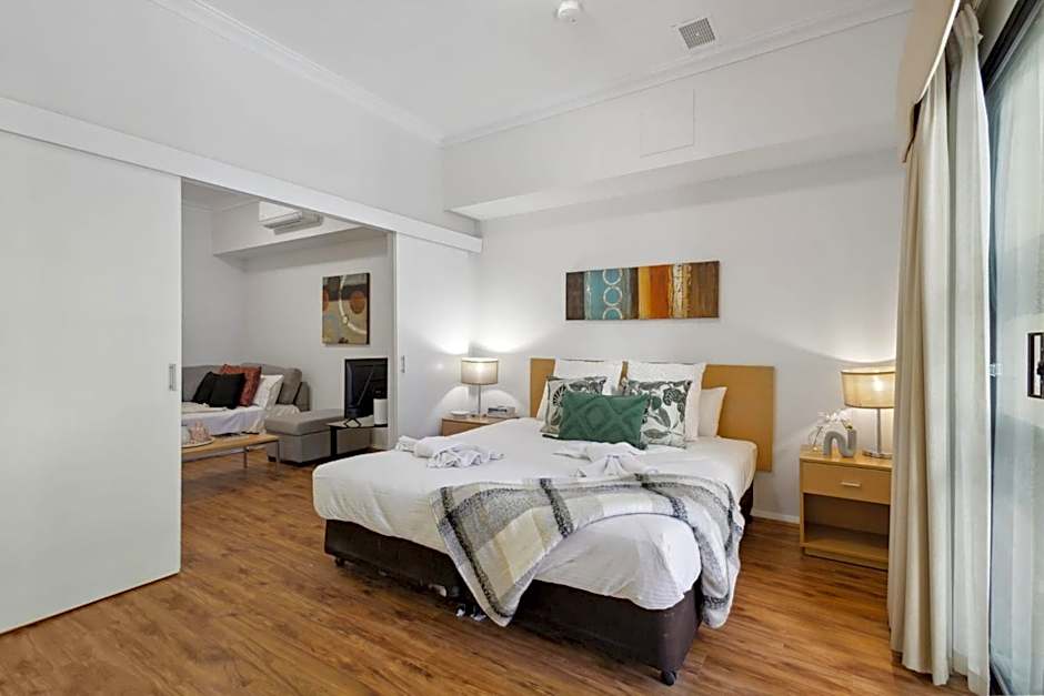 1BDR 1BTH 1PRK - James Street Joy