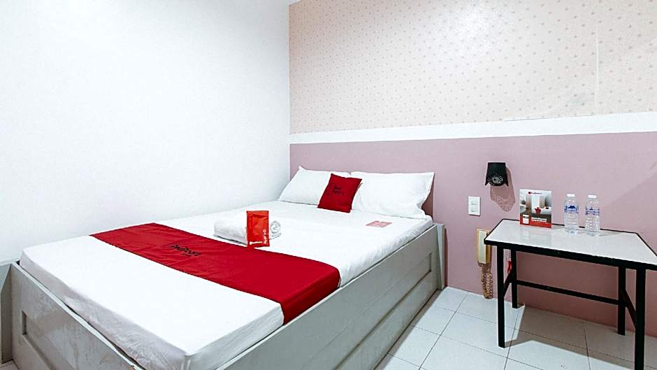 RedDoorz near SM Calamba