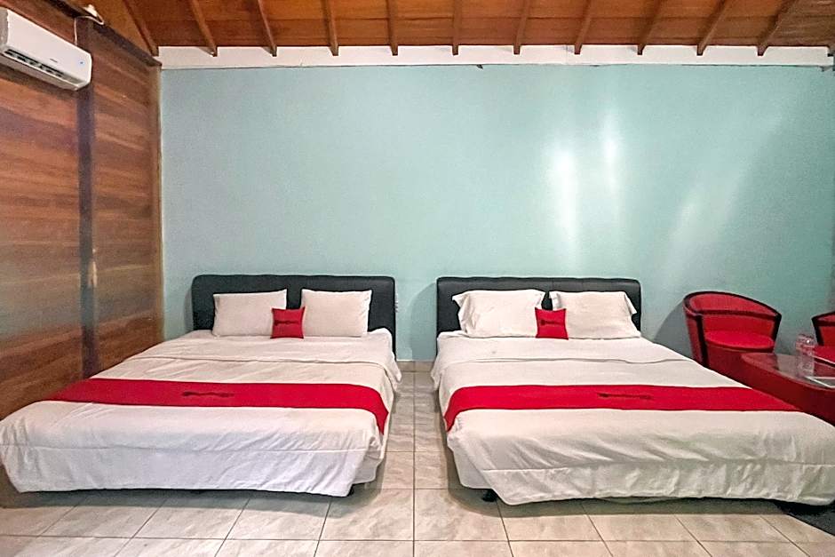 RedDoorz @ Villa Waterfun Favour Pagar Alam