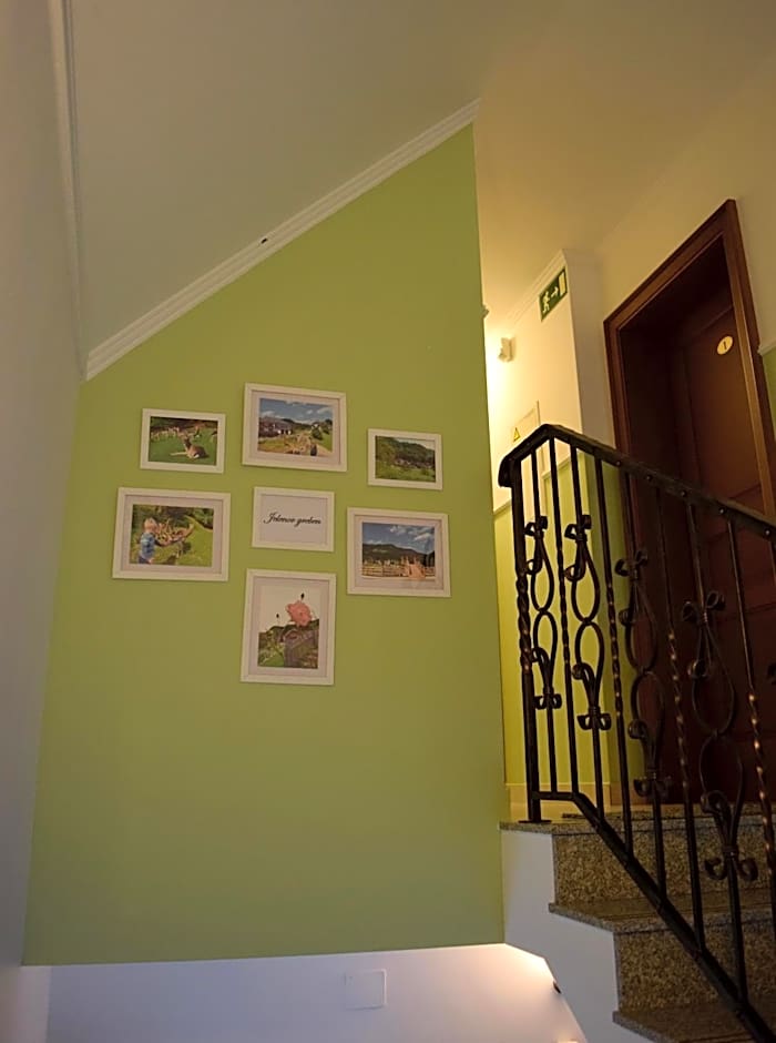 Guest House Pod Grebenom