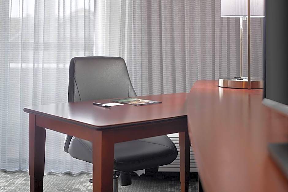 Courtyard by Marriott Greenville Haywood Mall