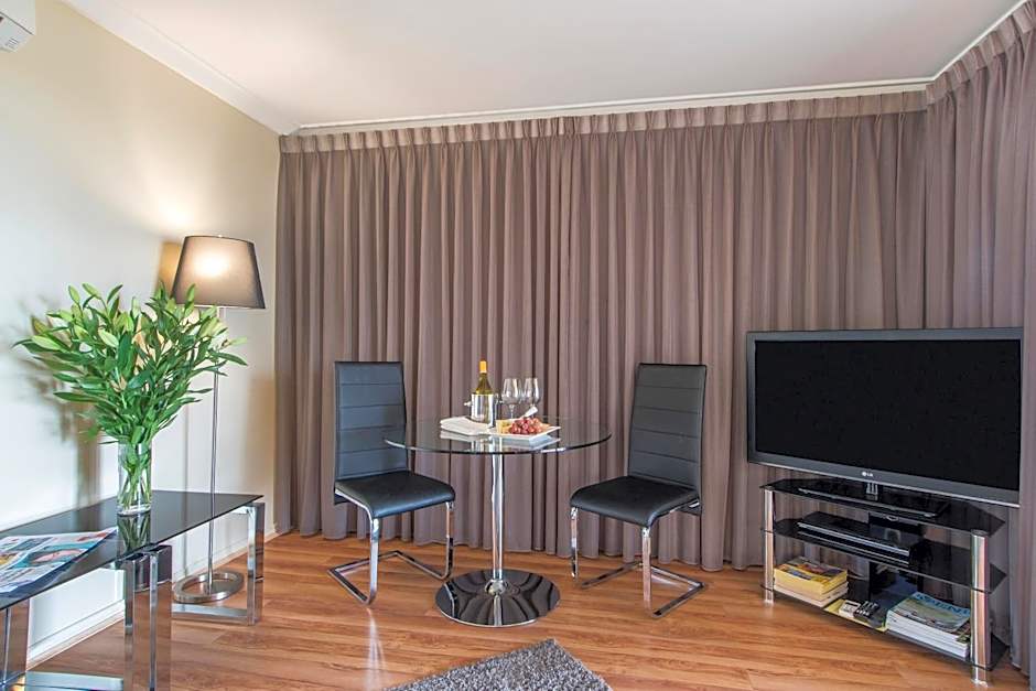 The Peninsula Riverside Serviced Apartments