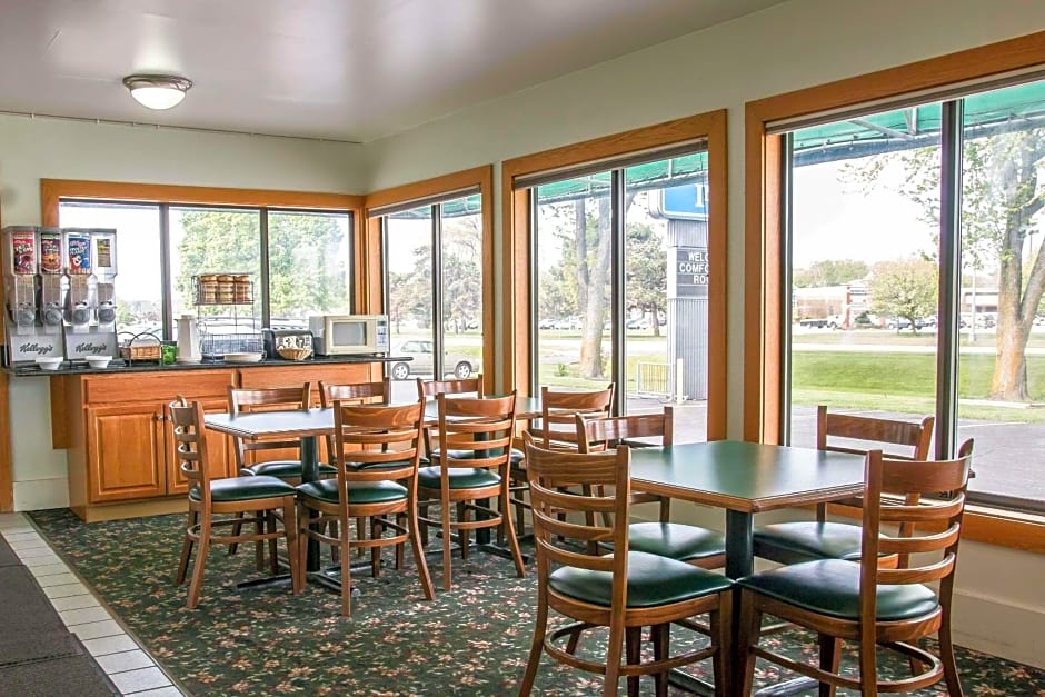 Rodeway Inn Grand Haven