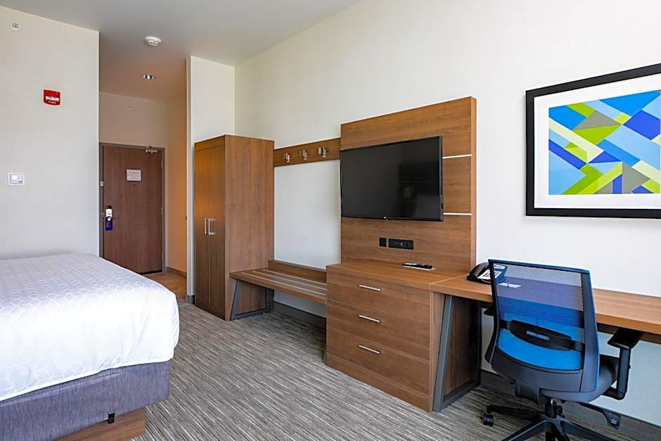 Holiday Inn Express Lethbridge Southeast By IHG