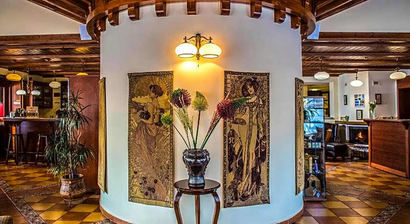 Forest Hills Hotel & Golf Zirc