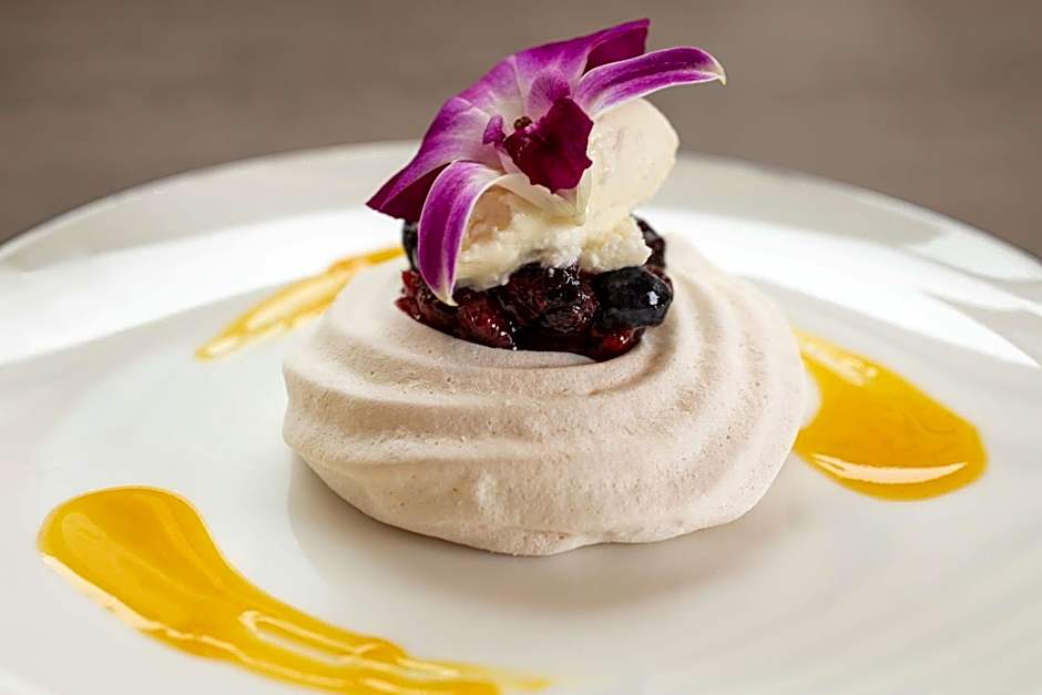 The Peregrine Omaha Downtown Curio Collection by Hilton