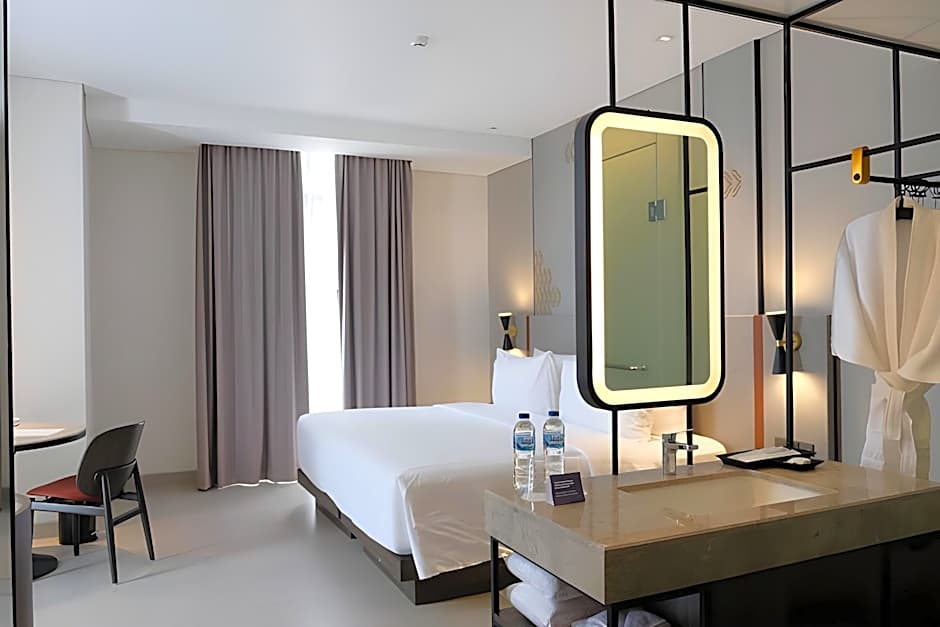 Hotel Santika Premiere Padang