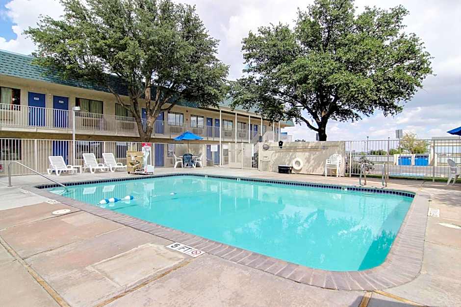 Motel 6-Fort Stockton, TX