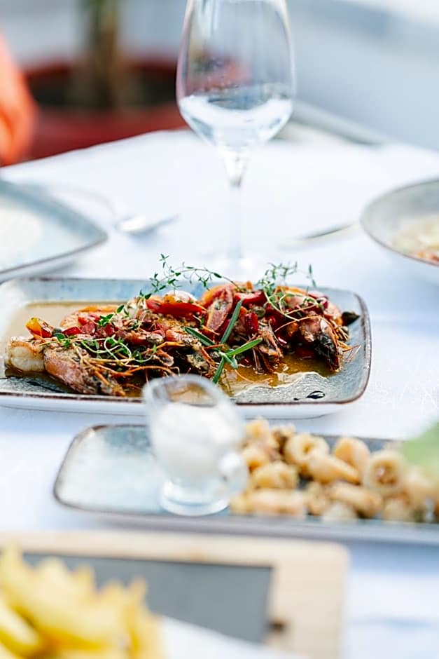 Хотелски комплекс Ямболен