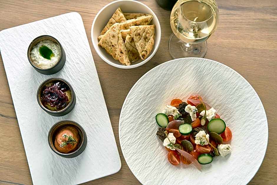 Alleys All-Suite Hotel & Spa