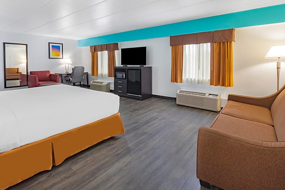 Travelodge by Wyndham Livonia/Canton/Novi Detroit Area