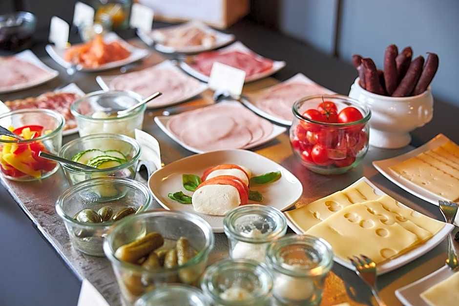 ERCK- Flair Hotel & Restaurant