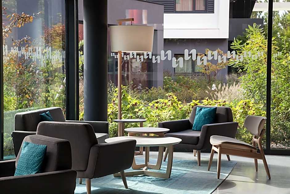 Nomad Paris Roissy CDG