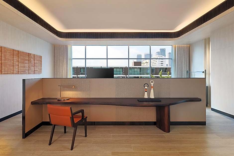 DoubleTree by Hilton Bangkok Ploenchit