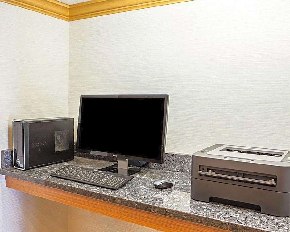 Comfort Inn Bourbonnais Near I-57