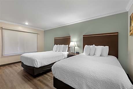 Double Room with Two Double Beds and Mobility Accessible Tub